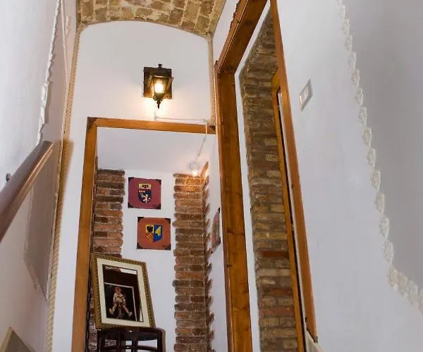 La Luna Nel Pozzo 3*